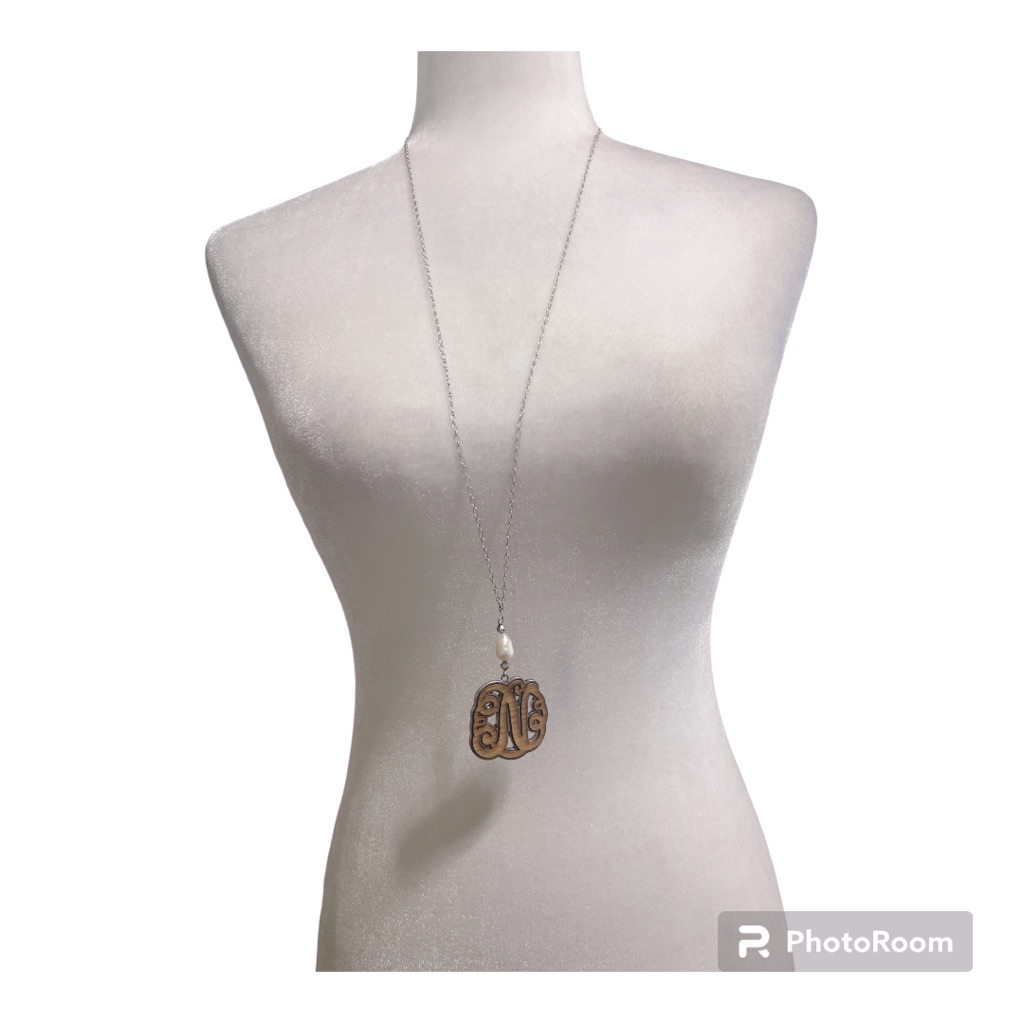 Fashion Leader Silver Tone Necklace Pearl Bead Wooden Medallion Initial N